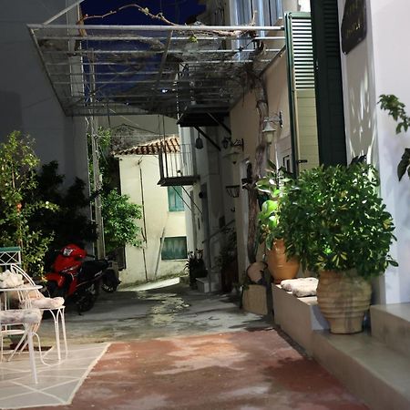 Cane'S Family Guest House Plomari エクステリア 写真