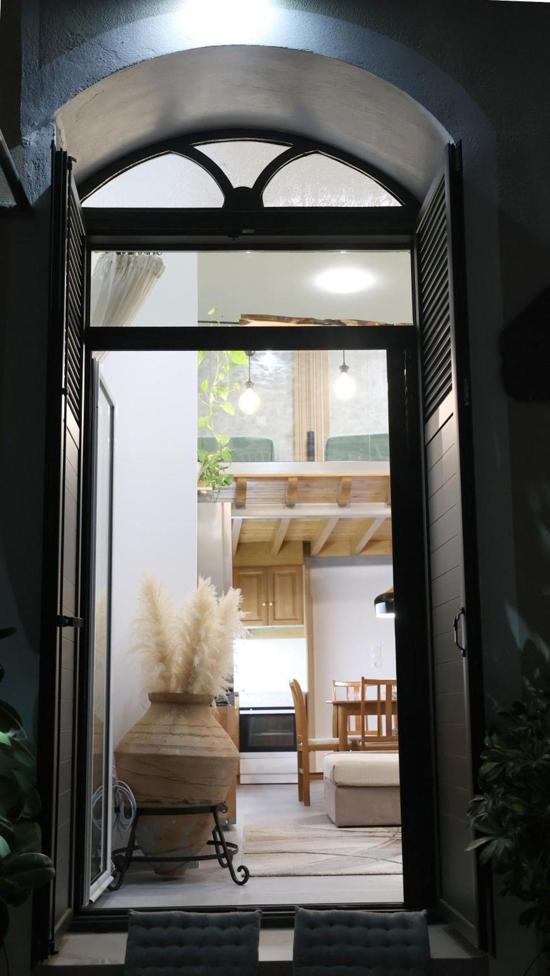 Cane'S Family Guest House Plomari エクステリア 写真